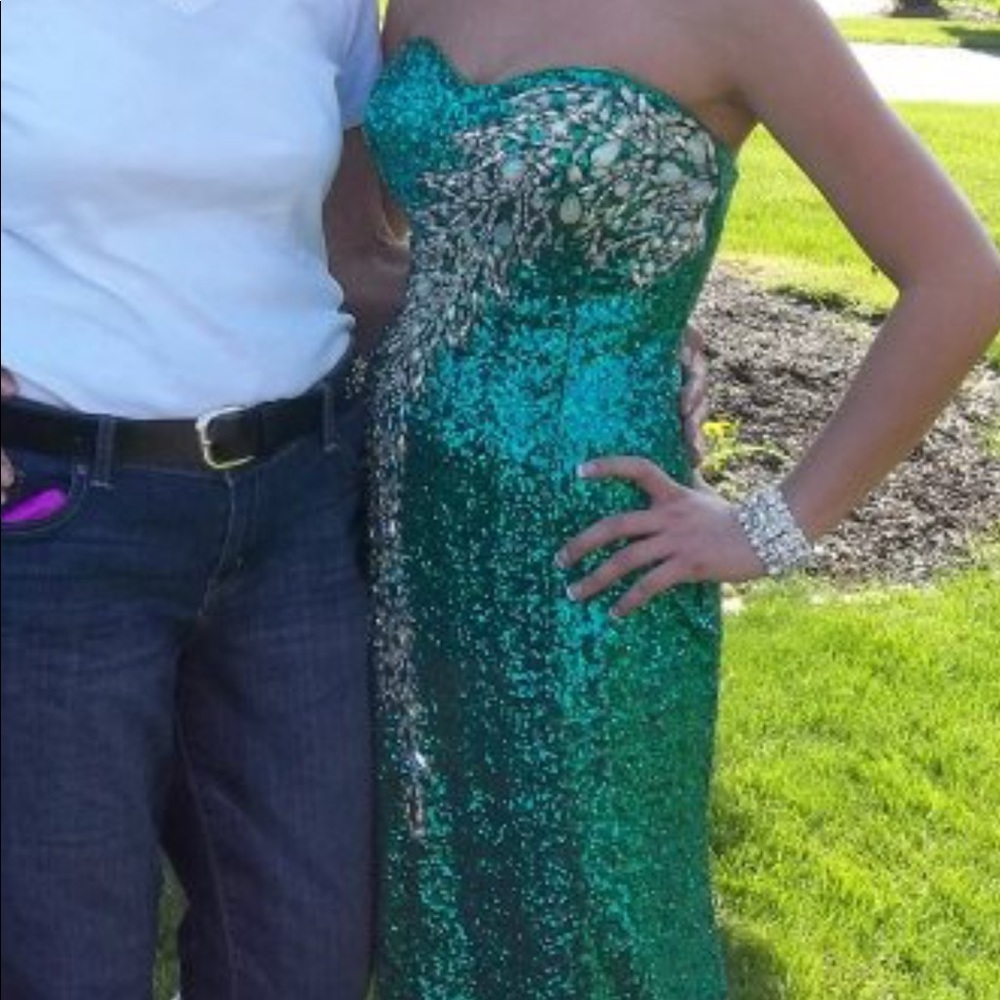 Prom dress emerald teen with beading
